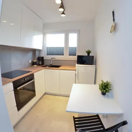 Apartament Z Dwoma Sypialniami アパート